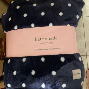 Brand new Kate Spade oversized  Fleece Blanket queen/full